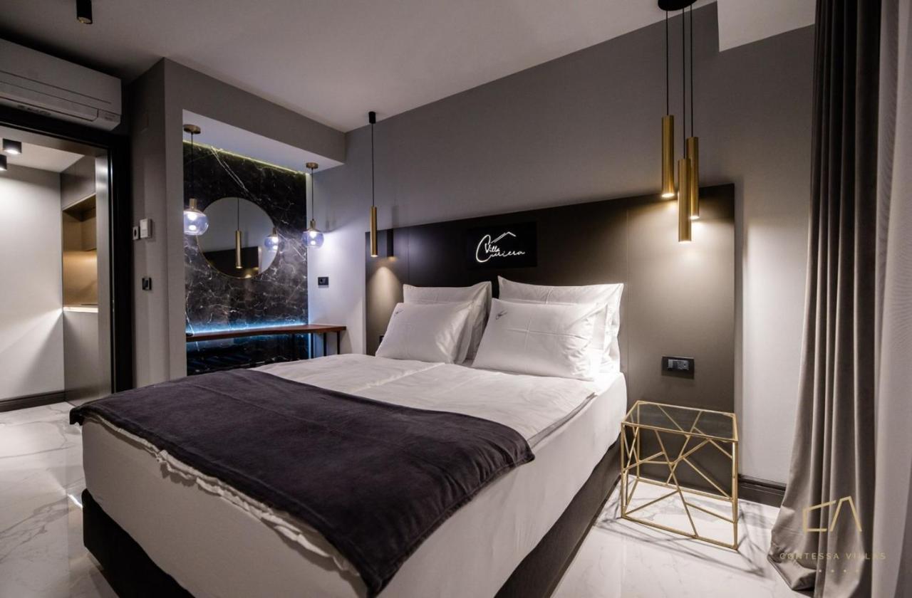 מאלינסקה Luxury Apartments In Villa Curiera מראה חיצוני תמונה