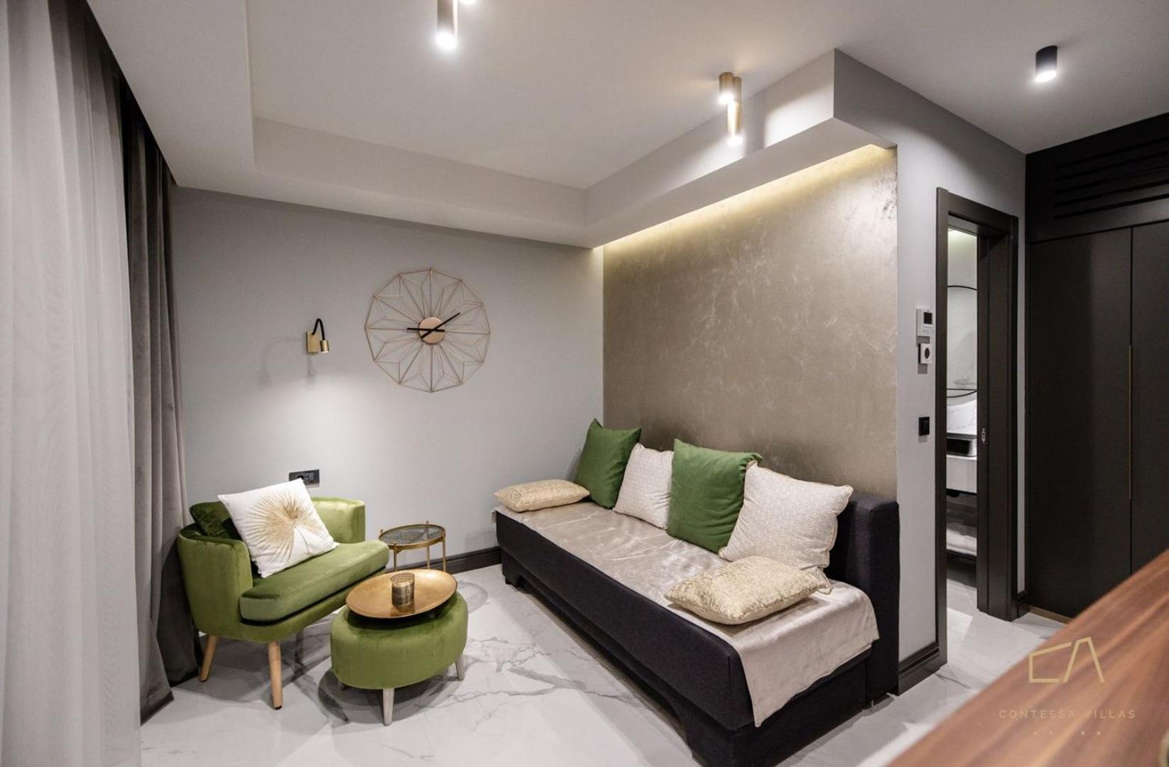 מאלינסקה Luxury Apartments In Villa Curiera מראה חיצוני תמונה