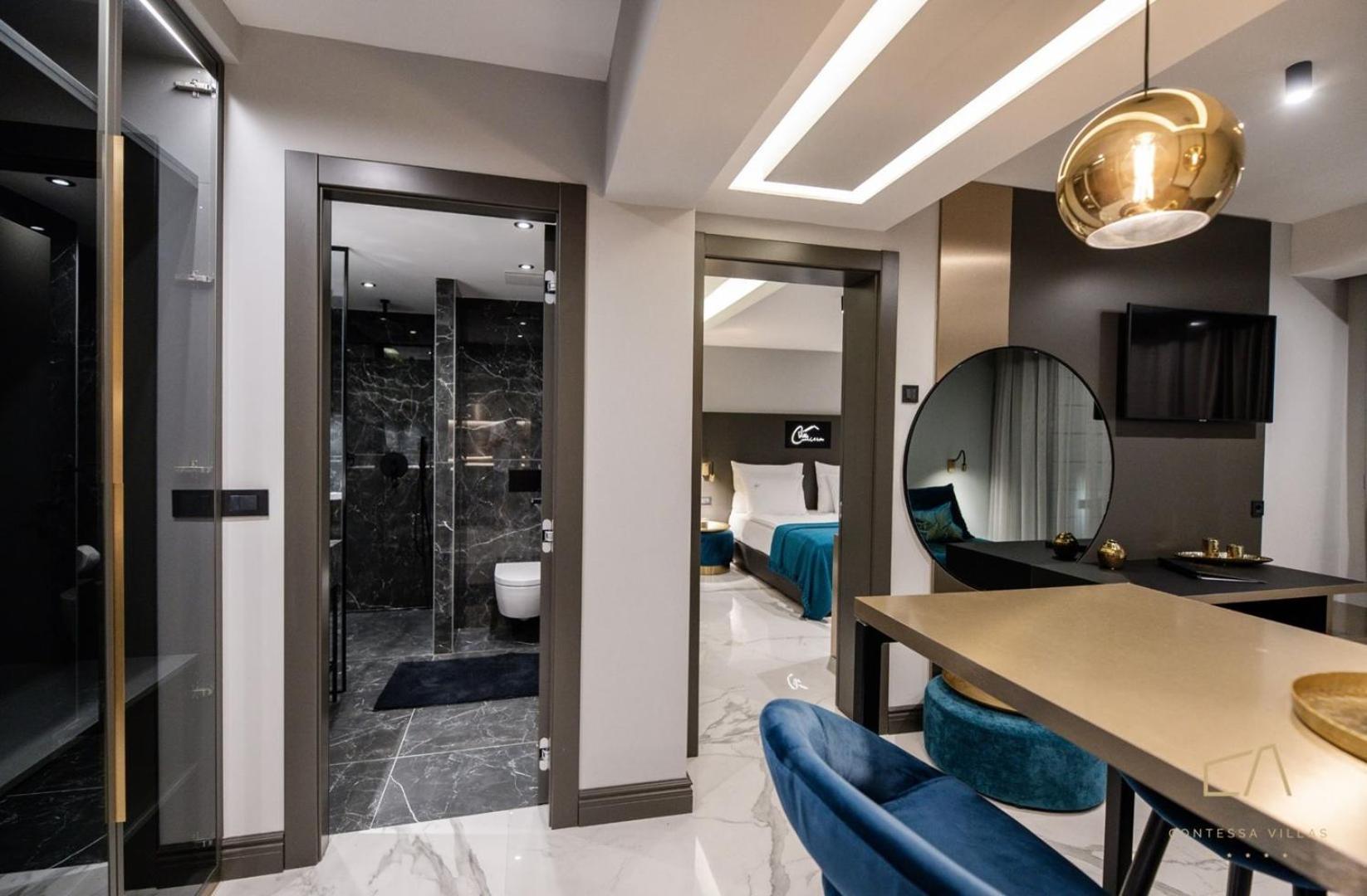 מאלינסקה Luxury Apartments In Villa Curiera מראה חיצוני תמונה
